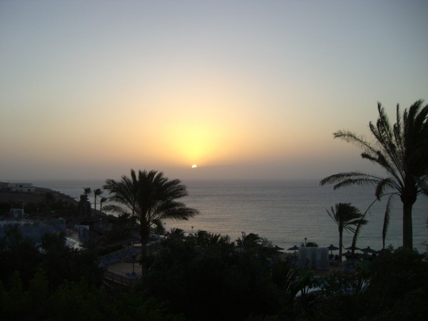 Sonnenaufgang am Hotel Paraiso Playa